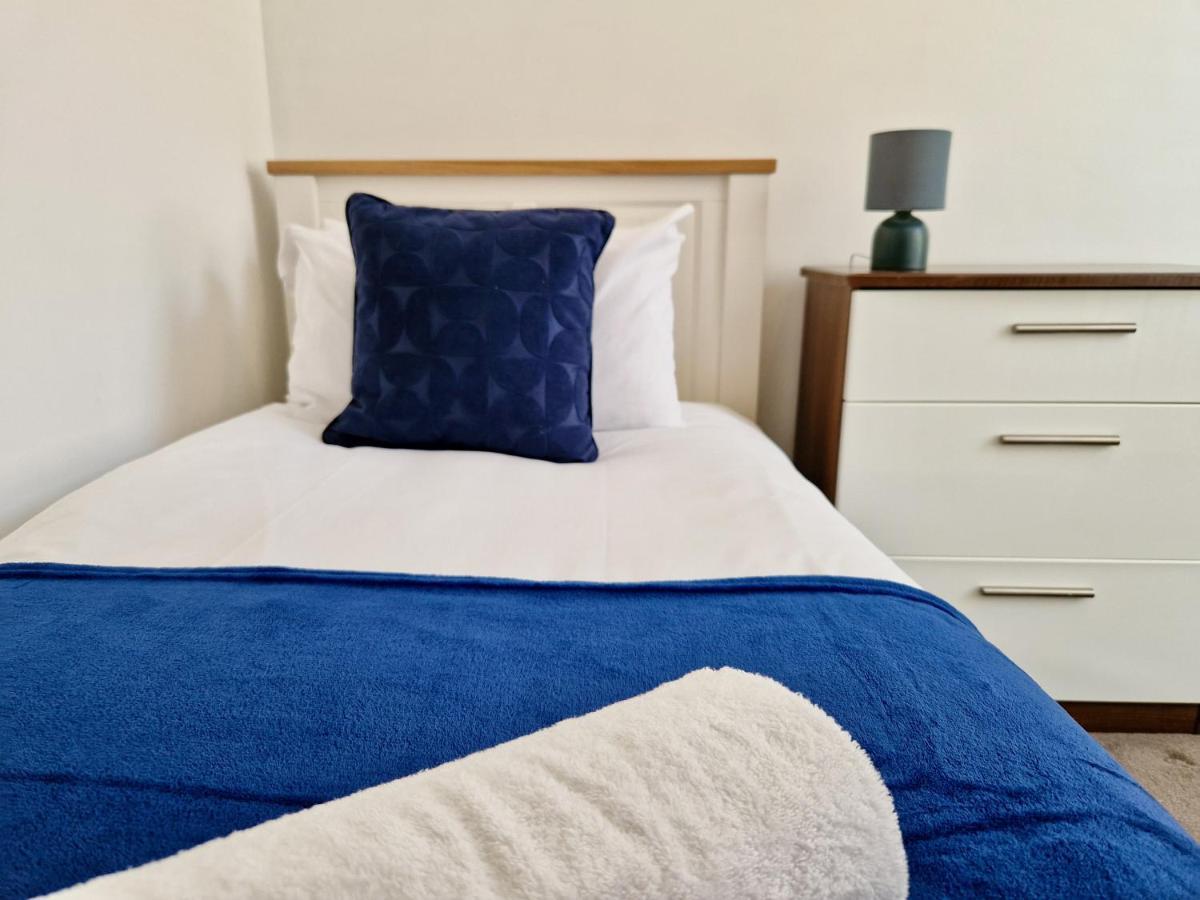 Incredible Private Rooms All With Private Bathrooms In A Fully Serviced House Next To City Centre With Free Parking Coventry Exteriér fotografie