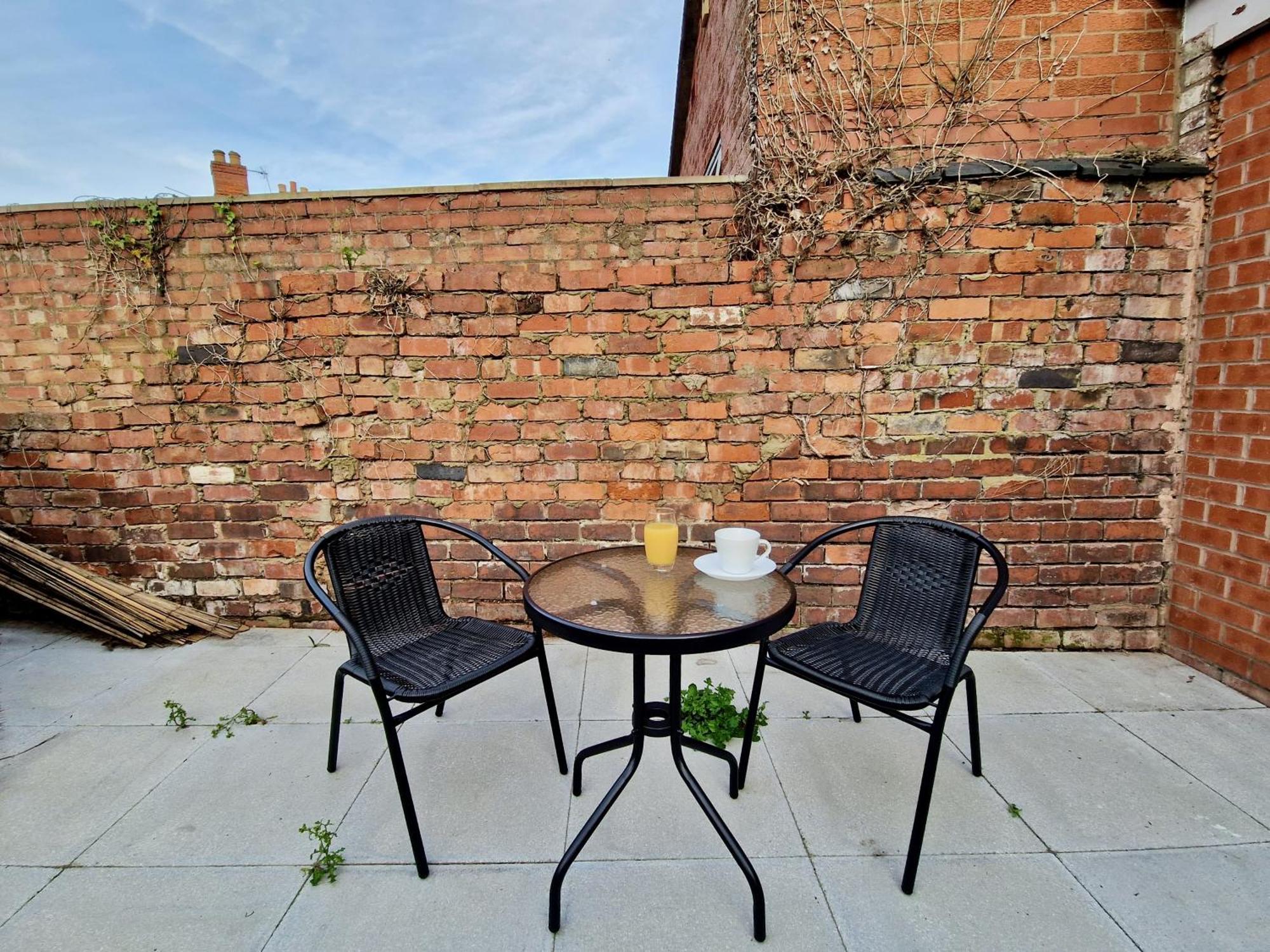 Incredible Private Rooms All With Private Bathrooms In A Fully Serviced House Next To City Centre With Free Parking Coventry Exteriér fotografie
